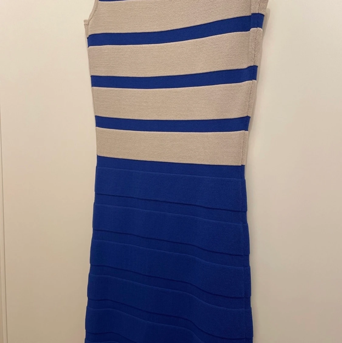 Mango klänning - nyskick  - 91