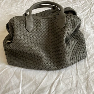 Bottega liknande väska! - Så fin Bottega liknande väska från Ceannis. Fint skick! 