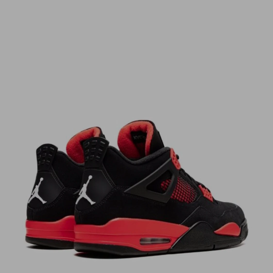 SÖKER! Jordan 4 retro red strl 40,5 under 2000kr - 90