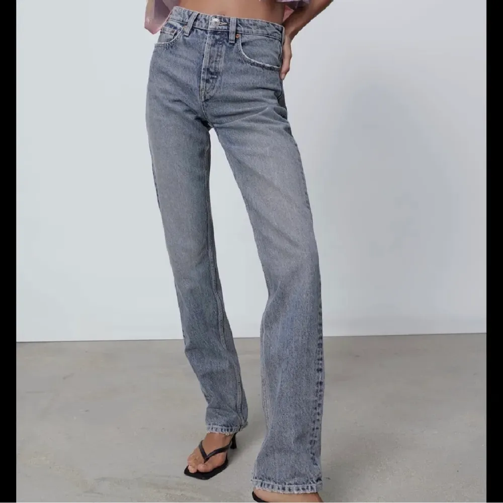 Midwaist jeans från zara💕. Jeans & Byxor.