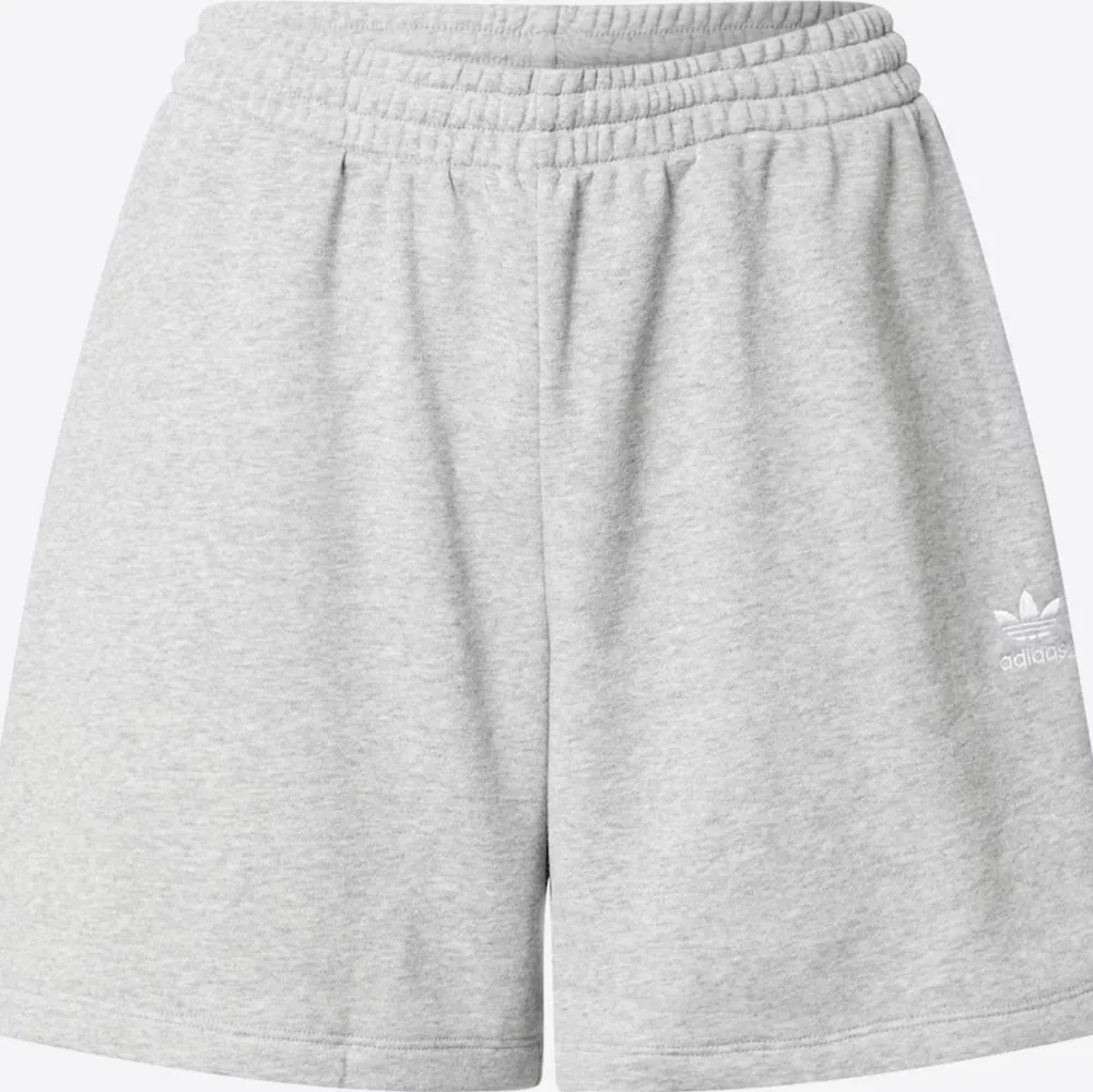 adidas sweatshorts helt nya med tags! stl S gråmelerade. Shorts.