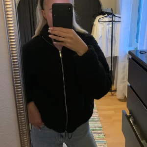 Jacka från New look  - Storlek S, en favorit som nu är till salu. Passar till allt, mysig till hösten. 😍