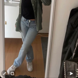 Jeans  - Jeans från zara i storlek 40, passar på mig som vanligtvist har 38 ❤️‍🔥 