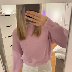 Säljer min rosa tröja i storlek S🤍🤍