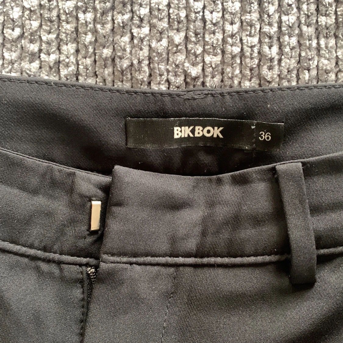 Bikbok kostymbyxor - 90