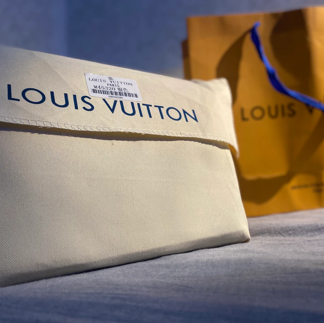 Louis Vuitton väska - 90