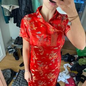 chinese original dress in perfect state 