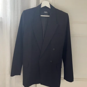 Svart kavaj - Oversize dubbelknäppt kavaj 