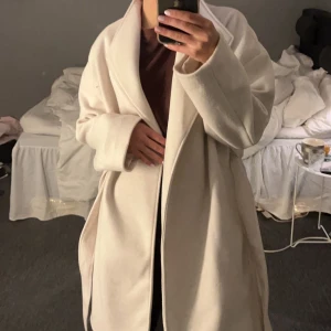 Beige kappa - Beige kappa jätte fint skick!💗