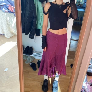 gypsy skirt in fucsia  - barroque patterns in a purple gypsy slkirt low waist