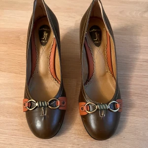 Klackar - Vintage låga klackskor i fint skick