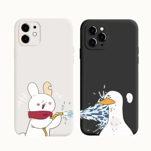 iPhone 11 matchande skal - Skal från SHEIN, aldrig använda eller testade. Säljer dem så billigt för jag köpte fel och vill bara bli av med dem.