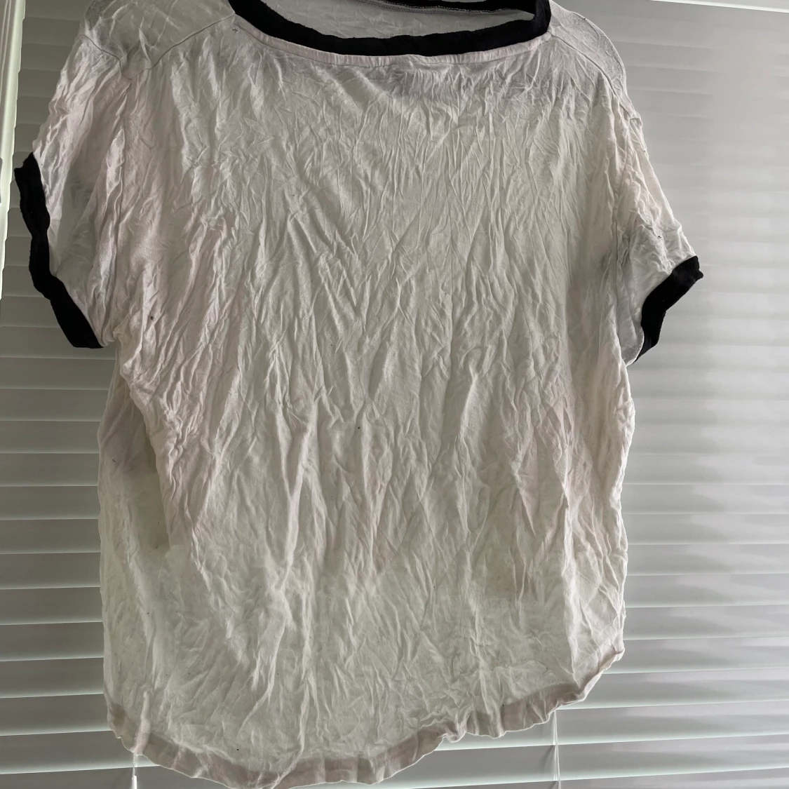 Lös t-shirt med text i storlek L - 91