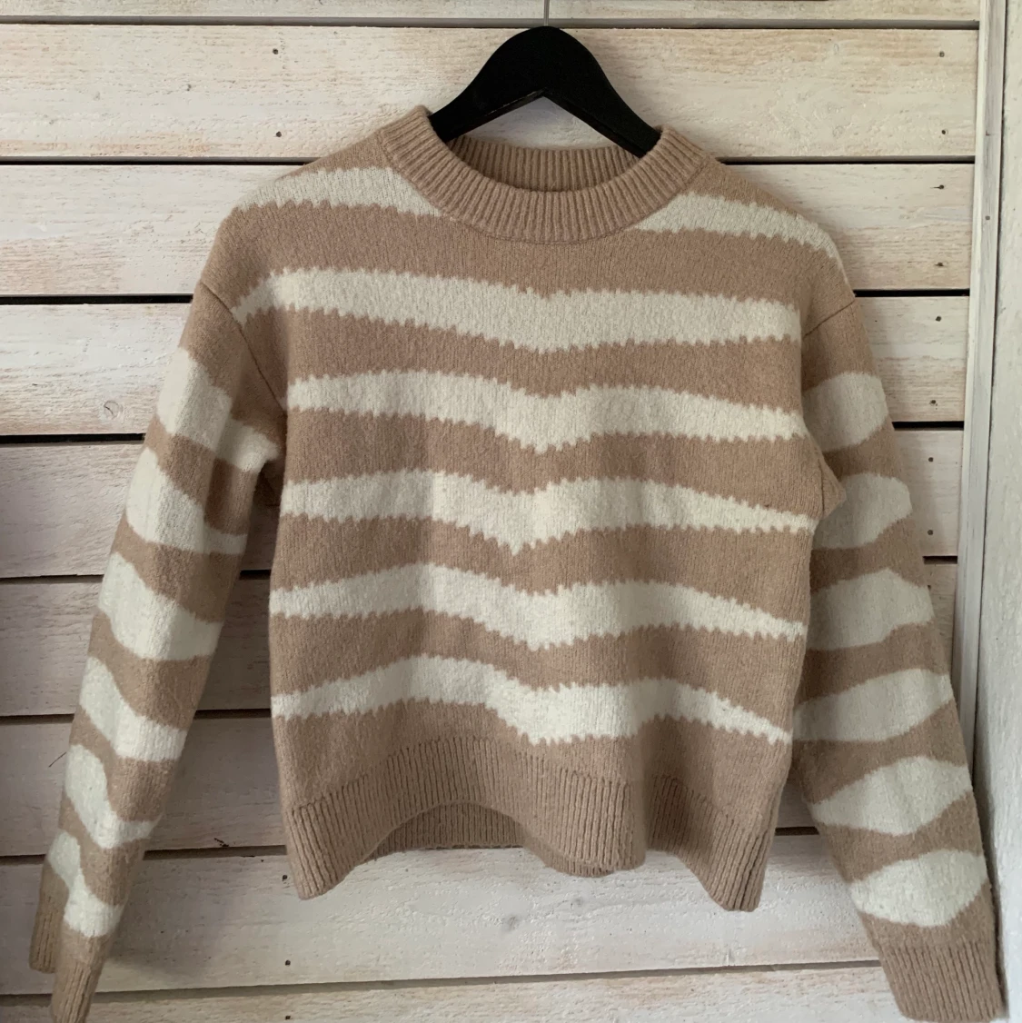 Brun zebra tröja från mango  - 90