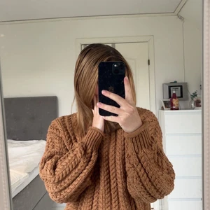 Stickad tröja - Riktigt mysig och mjuk stickad tröja!!