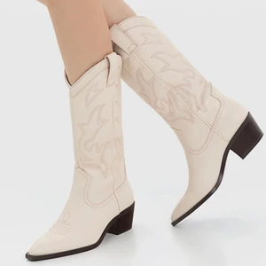 Cowboy boots  - Säljer skit snygga cowboyboots 🤠🤠🤠 bara testade 