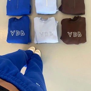 brunt set från venderbys - säljer det här mjukissättet från venderbys, storlek xs-s. knappt använt då jag även har det klarblå som jag också kan släppa vid intresse. nypris ca 1200 men säljer för 500 exklusive frakt 💕