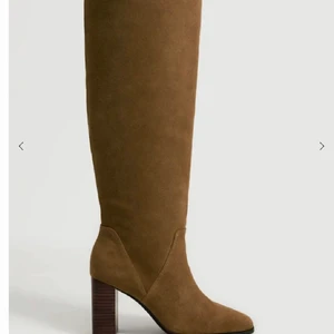 Mango boots  - Säljer mina mango boots som är i nyskick med lapp kvar! Använda endast en gång! Köpa för 1000kr men säljer för 400 eller högsta bud! Kan posta också om köparen då står för frakten!💕🌸