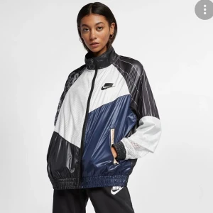 Nike - Storlek M. Nyskick!