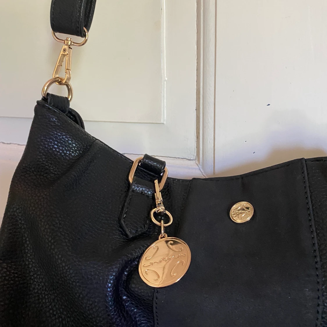 Svart väska  - 90