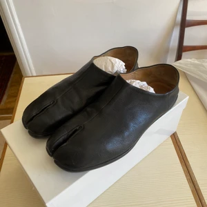 Maison Margiela Tabi - Använda ungefär 10 gånger. Kvitto & Box kommer med.