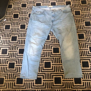 Dressman byxor - Ett par dressman byxor som är mycket baggy