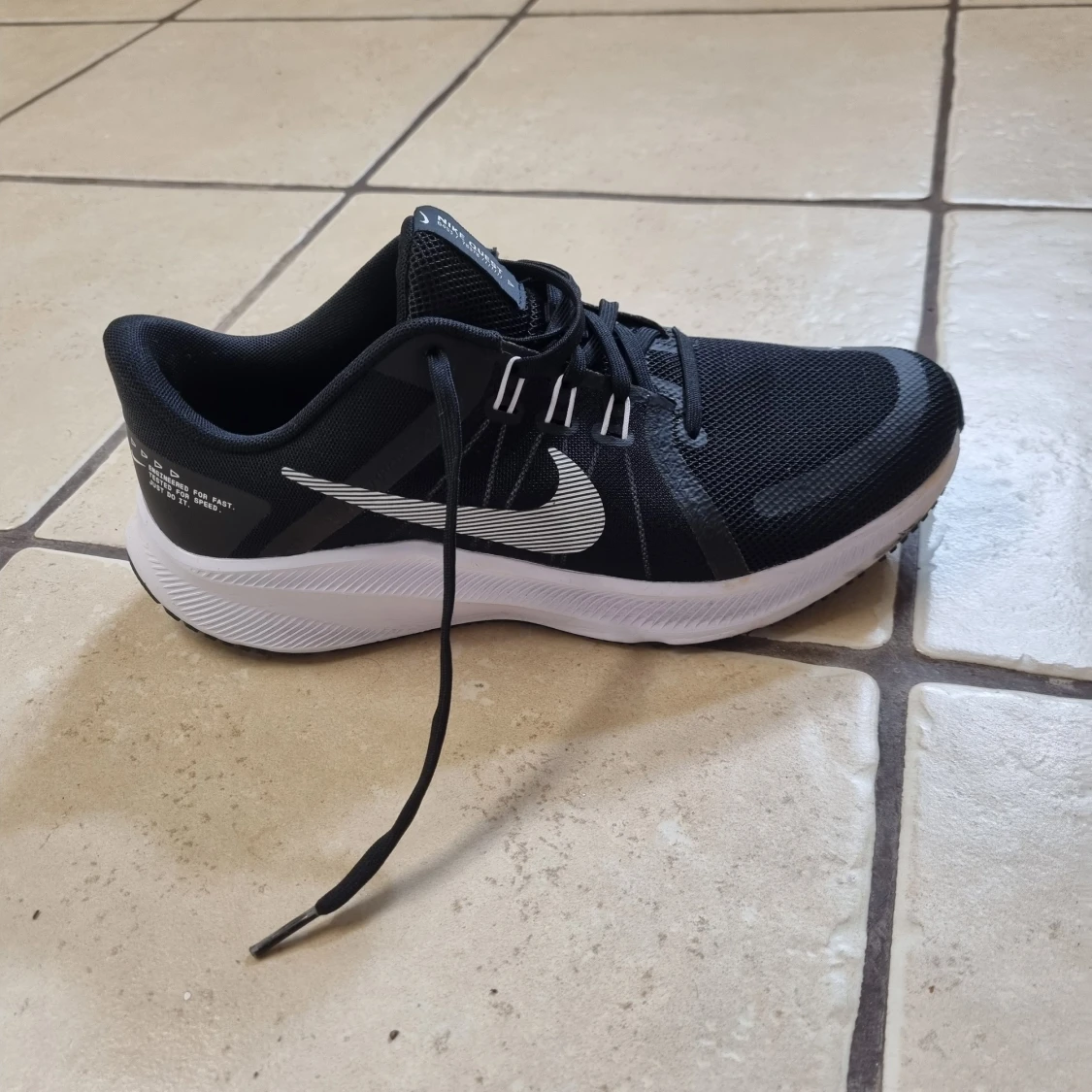 Helt nya nike skor men dom är för små storlek 41 - 91