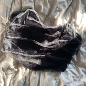 Zara korset - En sjukt snygg korsett/ topp från Zara. Använd vid 2 tillfällen 💜