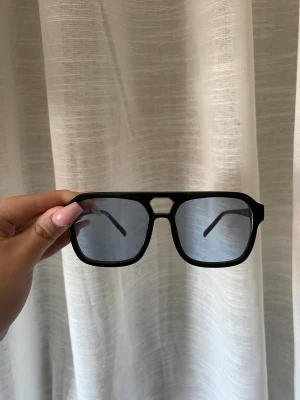 Solglasögon  - Helt nya från GinaTricot!