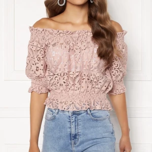 Off shoulder Top - ~ Använd endast en gång. ~ Bra skick