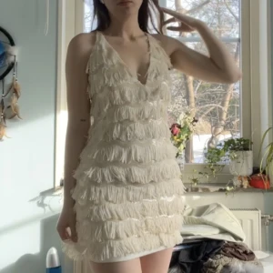 Studentklänningen  - ❗️INTRESSEKOLL❗️på denna studentklänning! Inköpt för 1800kr