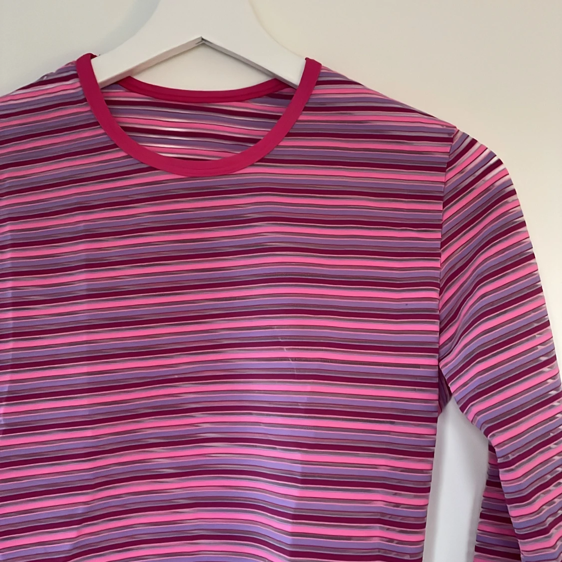 Randig/genomskinlig tröja - 90