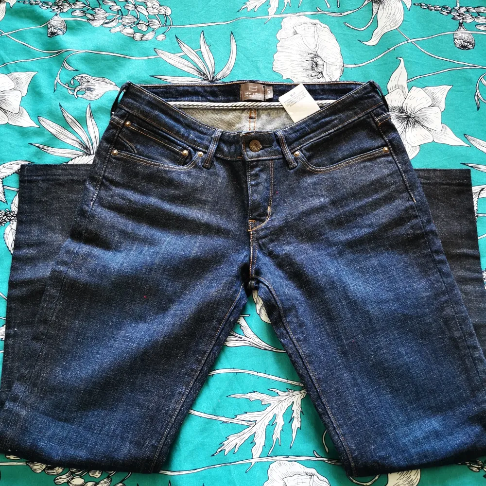 Jean Levi's. Size 4/27. Used only once. Jeans & Byxor.
