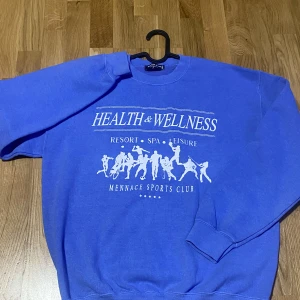 Vintage sweatshirt  - Säljer nu mycket snygg vintage tröja som är i väldigt bra skick. Iköpt i Amerika 🇺🇸  Om du har några övriga frågor tveka inte på att höra av sig