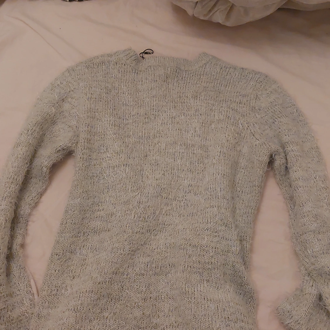 Grå stickad tröja - 90