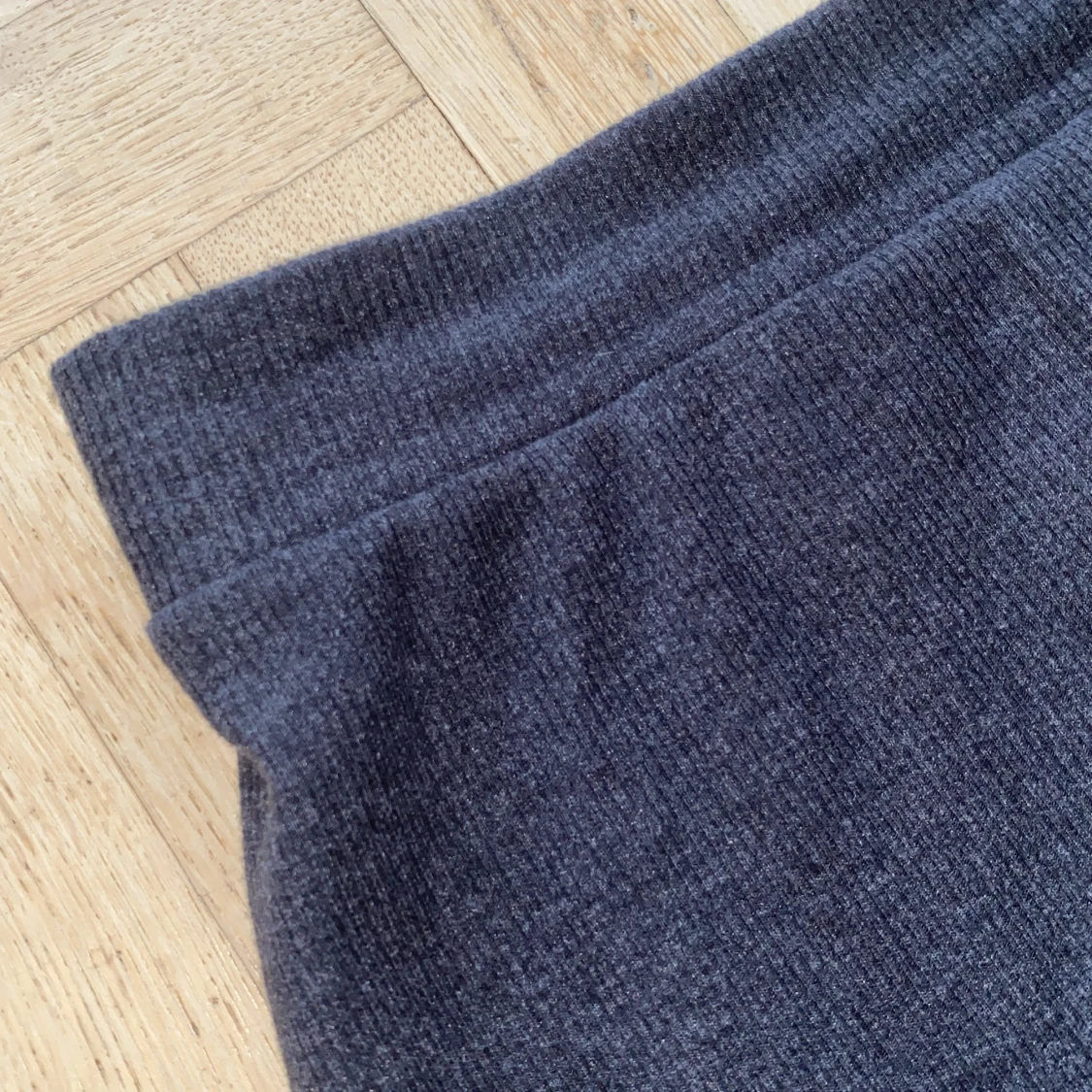 Lång, skinny-kjol, grå - 91