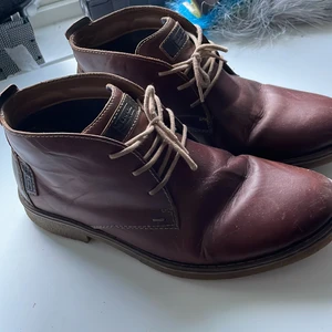 Fina bruna herrskor  - Fint skick med rejäl sula 