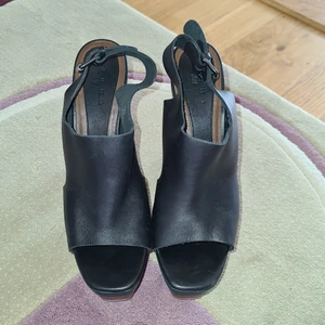 MARNI at H&M 41 - PEEP TOE BLOCK HELL från Marni at h&m stl 41 jätte sköna att gå I 