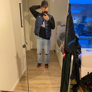 Jeans  - Ett par jeans feta jeans från asos använda få gånger, storlek 32/32. Jag är 185cm lång