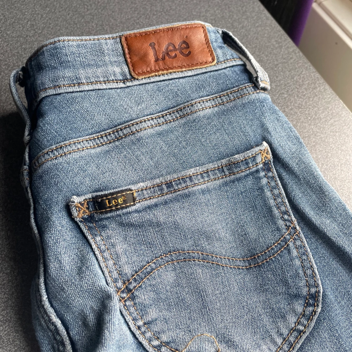 Blå jeans från Lee