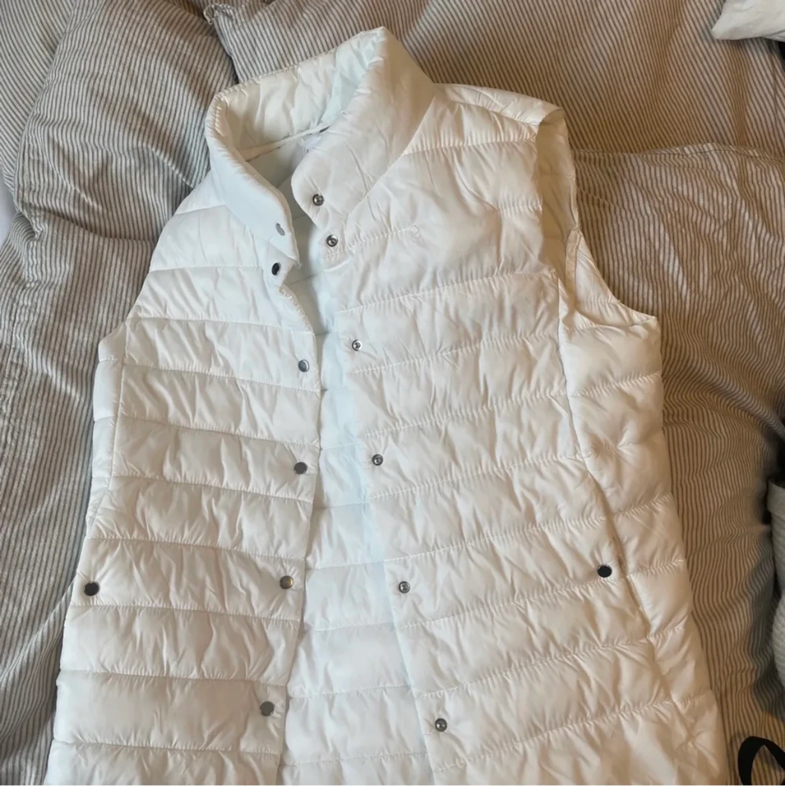 Vit dunväst mango  - 90