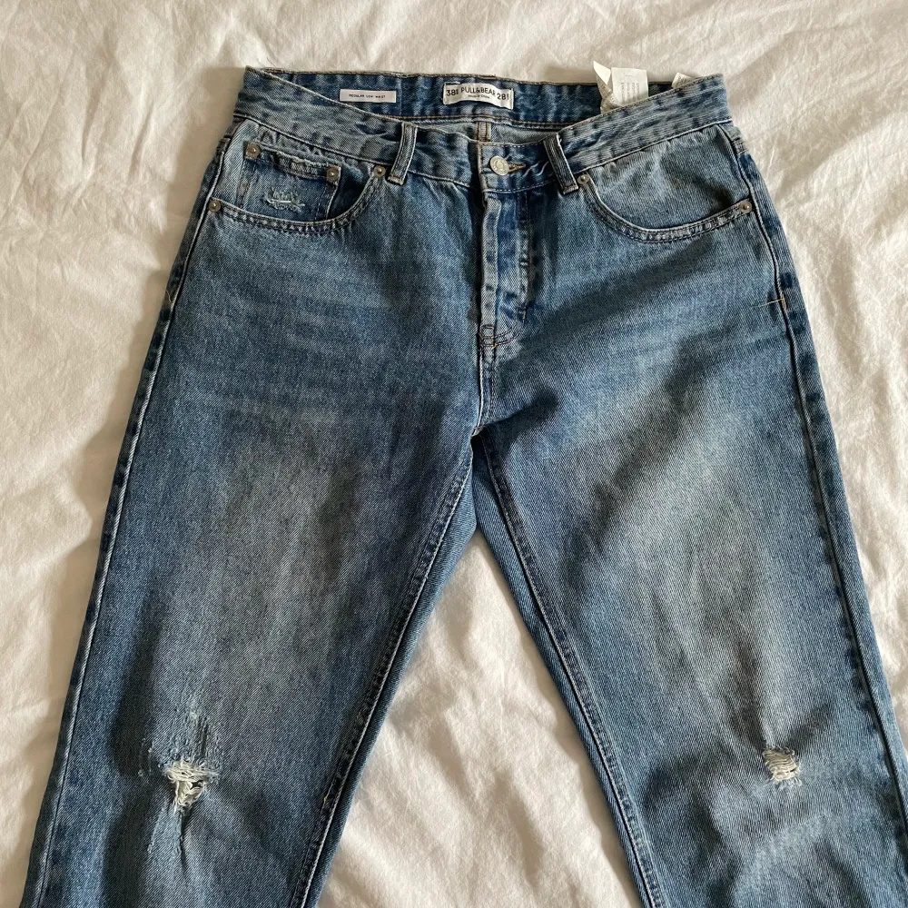 Jeans köpta på pull & bear i storlek 38 . Jeans & Byxor.