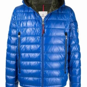 Moncler galion down jacket - Jeg har ikke kvitering fordi jeg tenkte aldri å selge den. Det er ingen merker eller skader