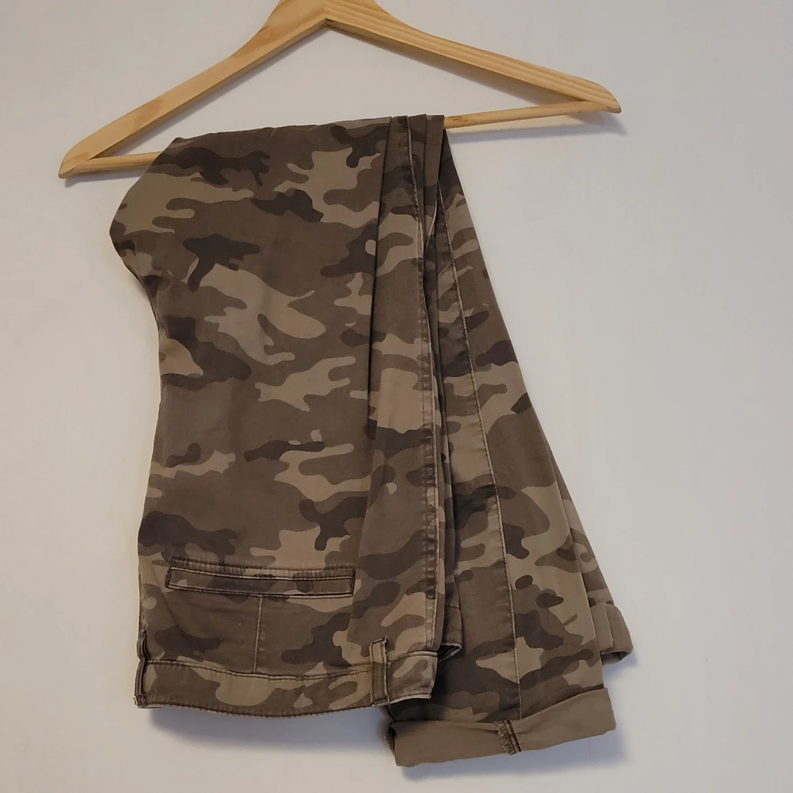 Camouflage chinos
