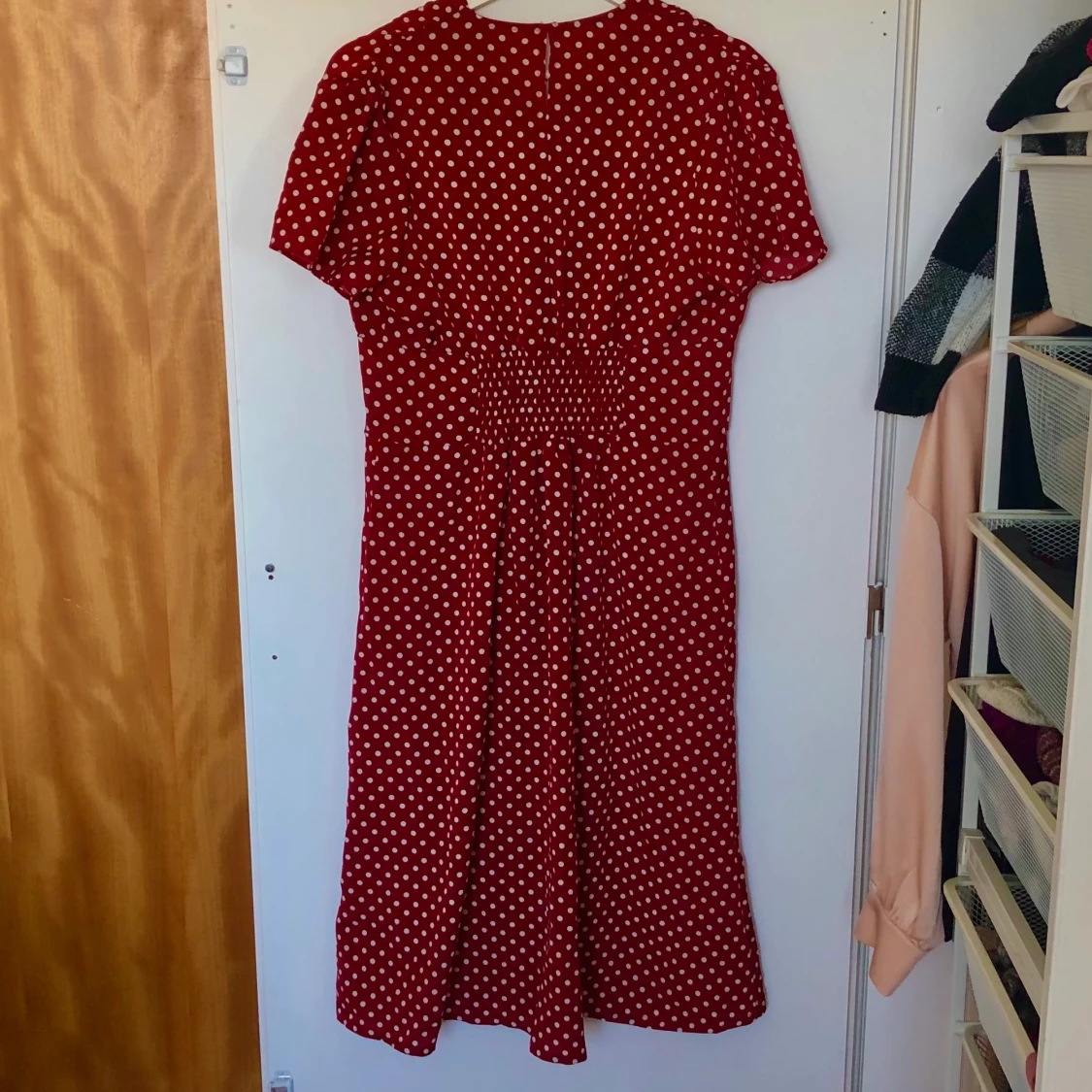 Prickig klänning - 90