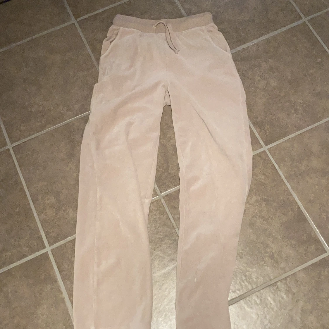 Beiga mjukisbyxor - 90