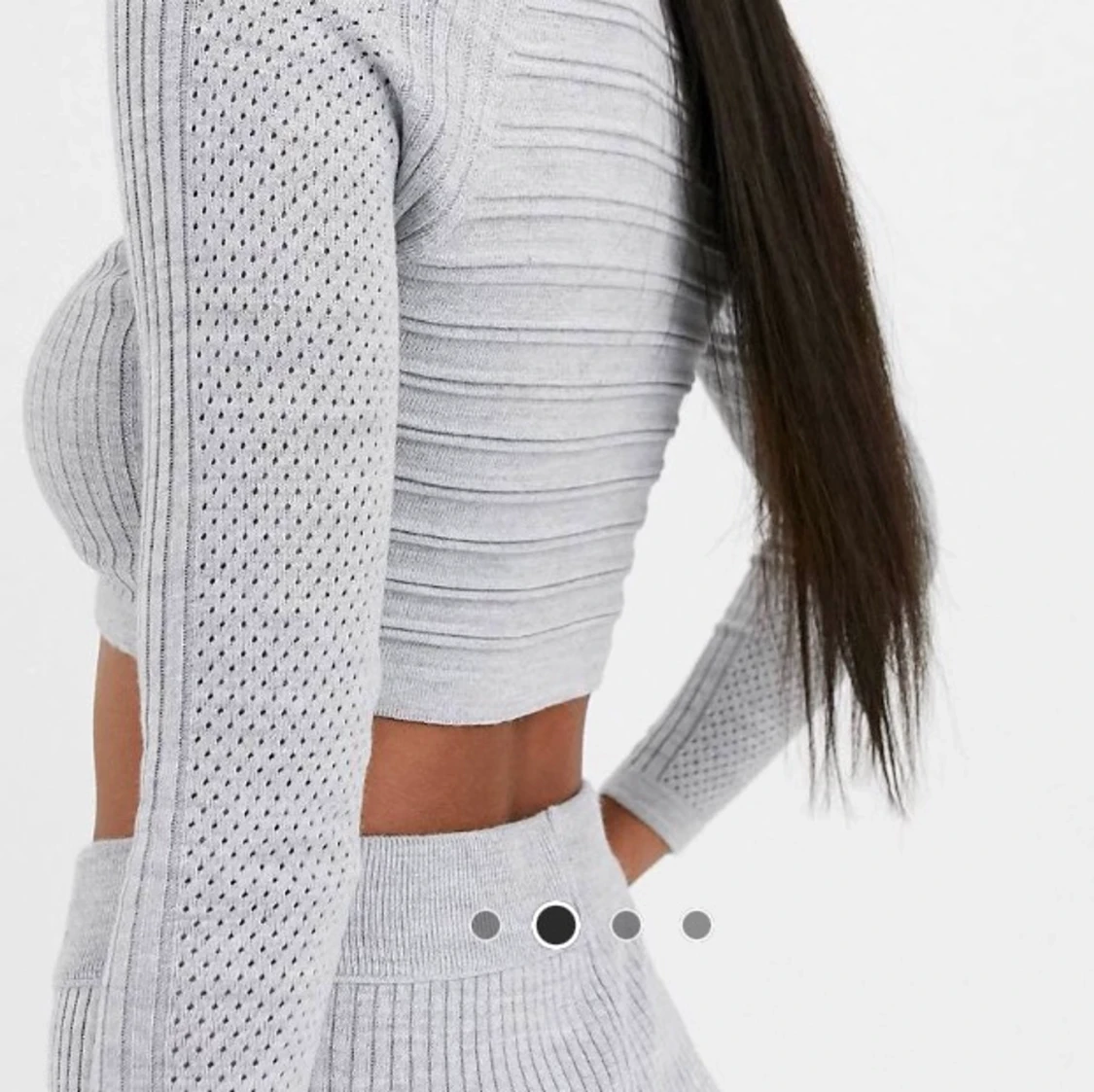 Topp med bar axel - 91