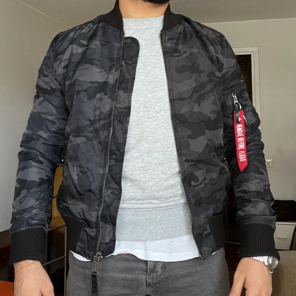 Tunn Bomber Jacket Military