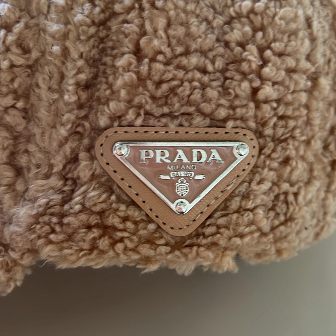 PRADA KEPS BEIGE - 91