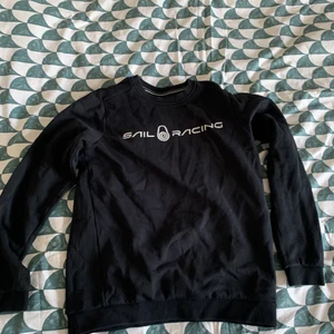 Sail Racing Sweatshirt  - Strl 160. Väldigt bra skick